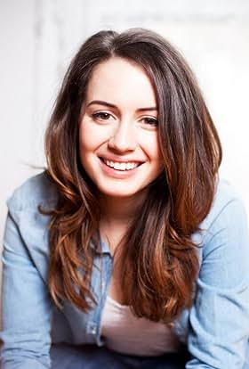 actor Alyssa Labelle large photo