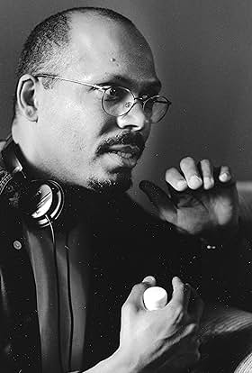 actor Robert Adetuyi large photo