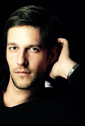 actor Hendrik Borgmann large photo