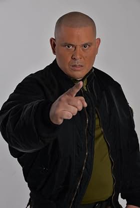 Renzo Cruz