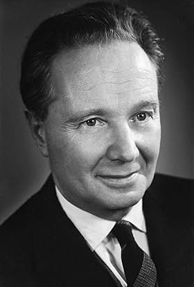 actor Robert Merle large photo