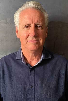 actor Lorenzo Milá large photo