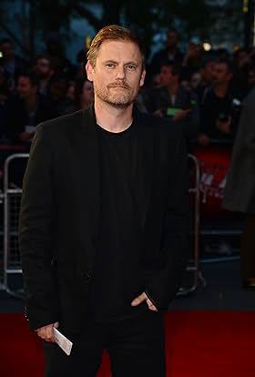 actor Geoff Barrow large photo