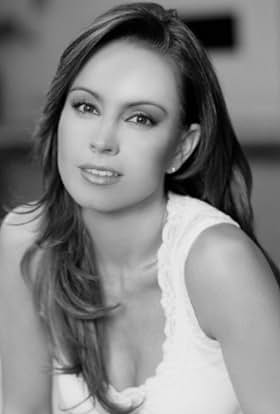 actor Alejandra Barros large photo