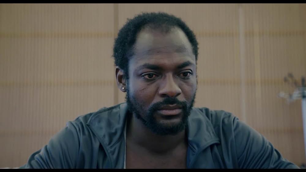 actor Sara D'Amario large photo