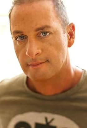 actor Gary Chapman large photo