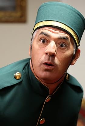 actor Biagio Izzo large photo