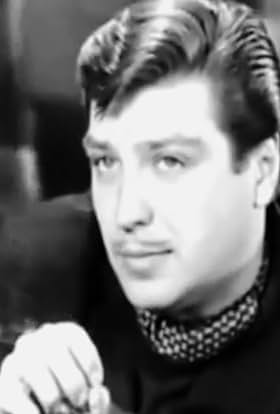 actor Önder Somer large photo