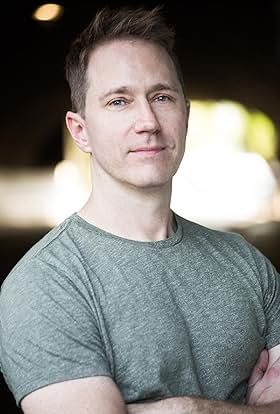 actor Nic Arnzen large photo