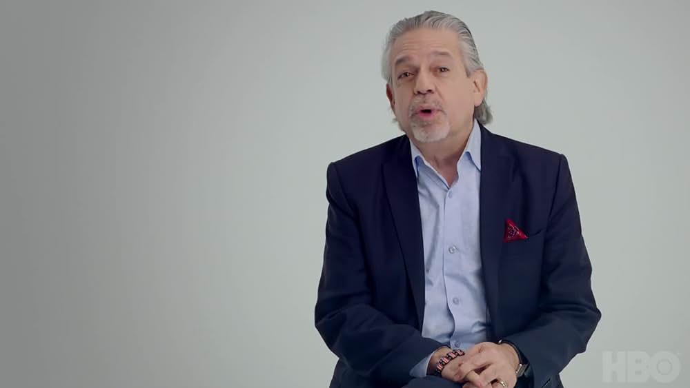 actor Luis Miranda large photo