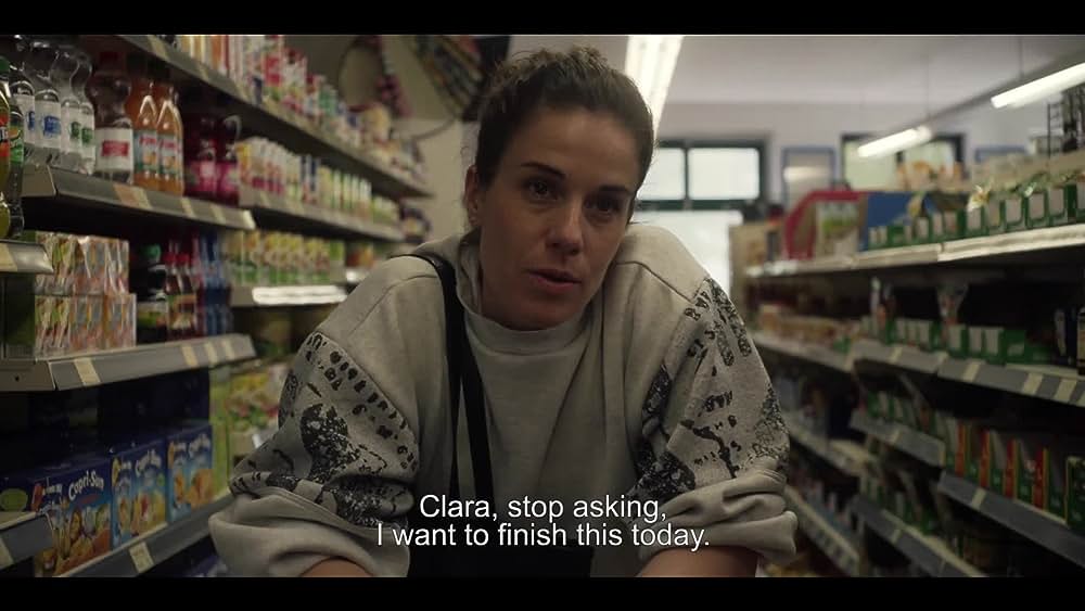 actor Anne-Kathrin Gummich large photo