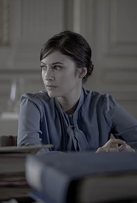 actor Mélanie Bernier large photo