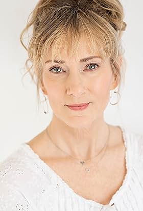 actor Susan Doupé large photo