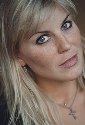 actor Josefin Nilsson large photo