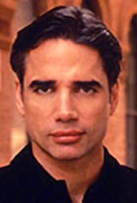 actor George Alvarez large photo