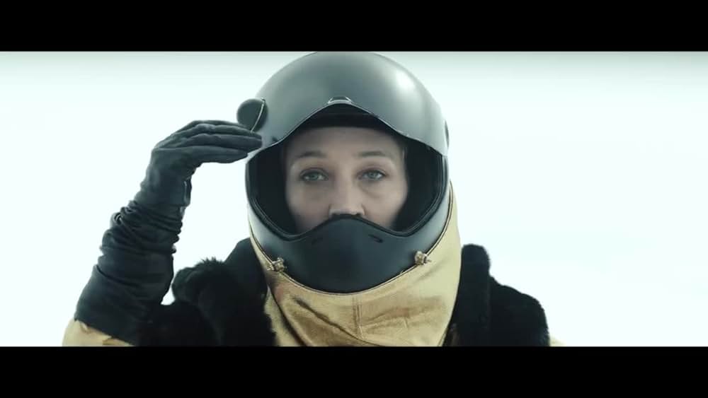 actor Tanja Petrovsky large photo