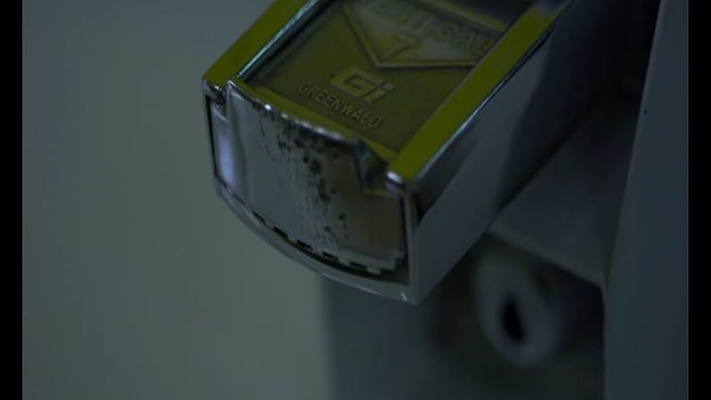 actor Tim Ross large photo