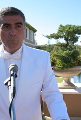 actor Saúl Lisazo large photo