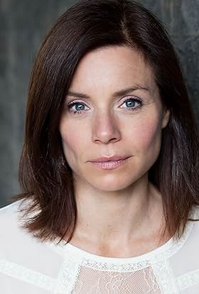 actor Anna Acton large photo