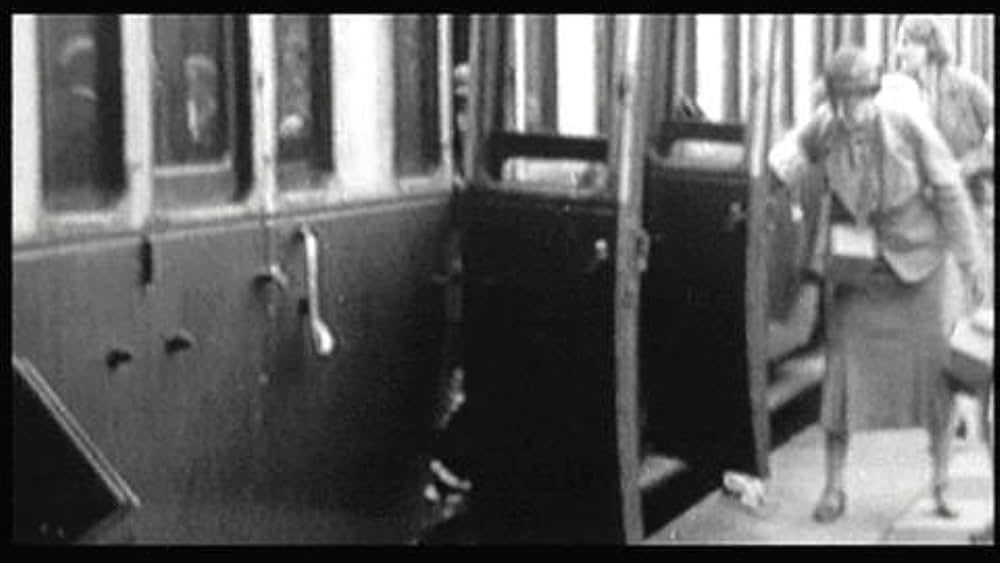 actor Eva Hayman large photo