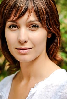 actor Carmen Nicole Tonarelli large photo