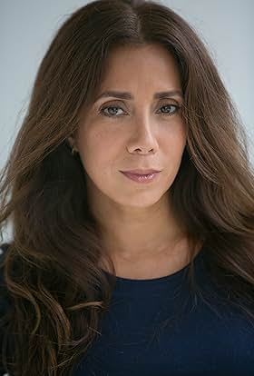 actor Sharon Parra large photo