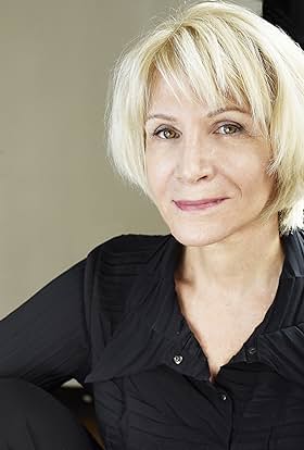 actor Tara Hugo large photo