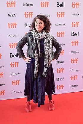 actor Caitlin Moran large photo