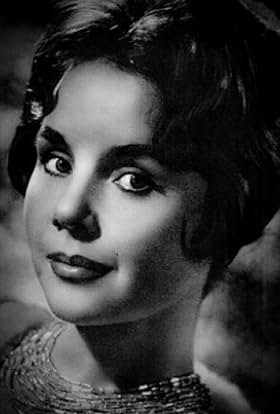 actor Muhterem Nur large photo