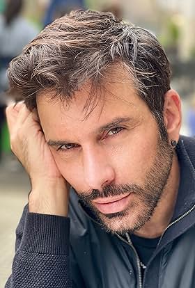 actor Leonardo Brzezicki large photo