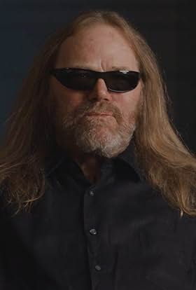 actor Wayne Isham large photo