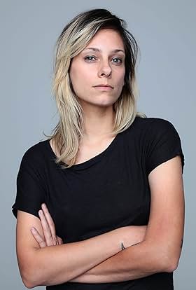 actor Sara Rivas large photo