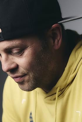 actor Lee Cherry large photo