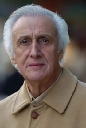 actor Julio López large photo