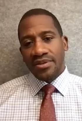 actor Michael Collins large photo