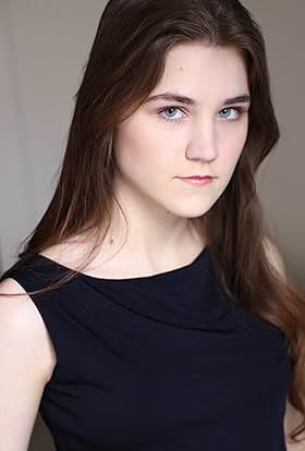 actor Nadia Eiler large photo