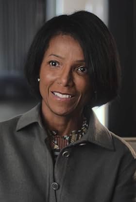 actor Gwen Adolph large photo