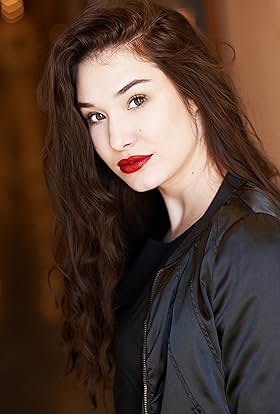 actor Madison Calhoun large photo