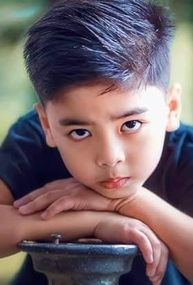 actor Juliane Earnest Costo large photo