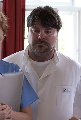 actor Robert Ugrina large photo