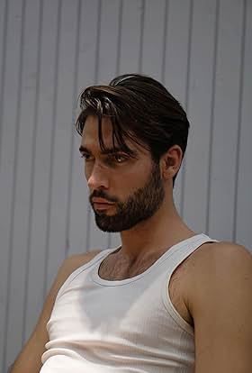 actor Victor Iván large photo