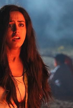 actor Sargun Luthra large photo