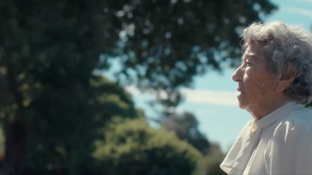 actor Ella Blumenthal large photo