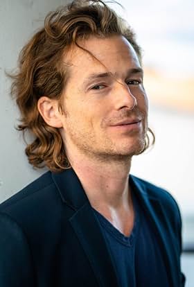 actor Michael Menzel large photo