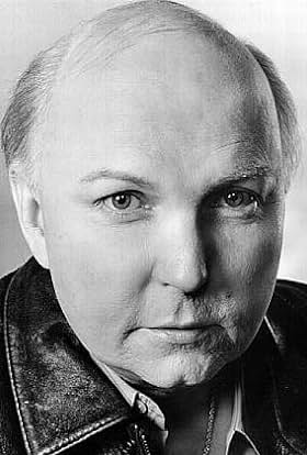 actor Rob McKinnon large photo