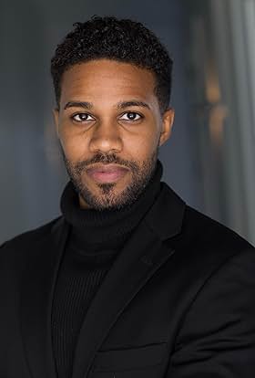 actor Garrett Watson large photo