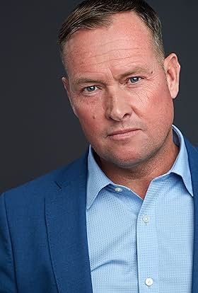 actor Michael Oilar large photo