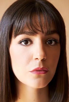 actor Amanda Radeljak large photo