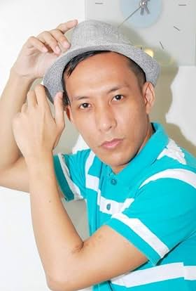 actor Nel Estuya large photo