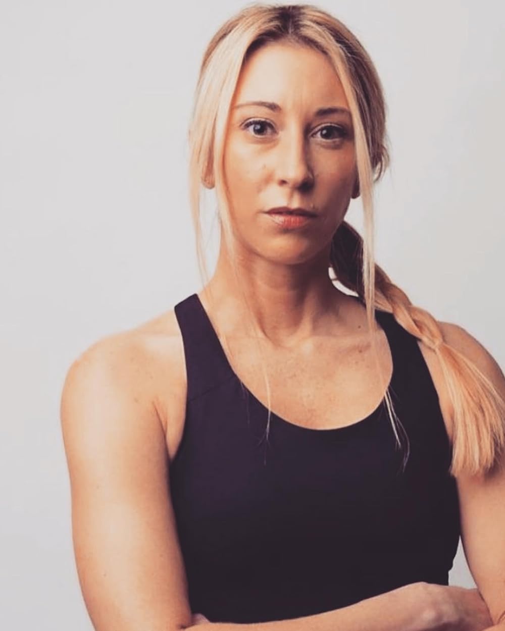 actor Heather Lee large photo